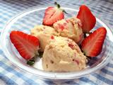 草莓味儿奶油冰淇淋的做法[图]