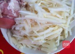 春笋丝炒猪肉的做法图解1