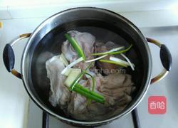 莲藕筒骨汤的做法图解4