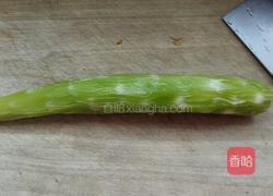 凉拌青笋丝的做法图解1
