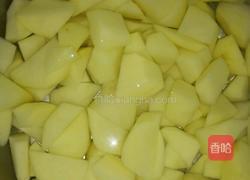 土豆胡萝卜炖牛腩?的做法图解2