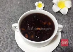 Illustration of how to make black rice and red date porridge 7