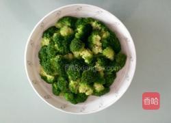白灼西兰花的做法图解1