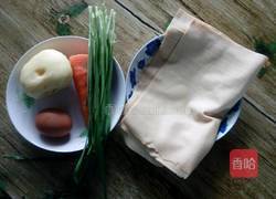 豆腐皮卷三丝的做法图解1