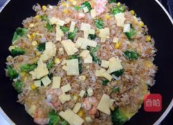 虾仁芝士焖饭的做法图解7