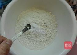 油条圈的做法图解2