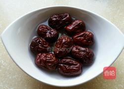 鸡爪花生红枣汤的做法图解3