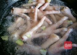 鸡爪花生红枣汤的做法图解6