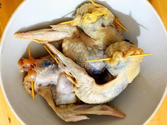 用牙签封口固定