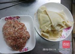 香菇肉沫豆皮卷的做法图解2
