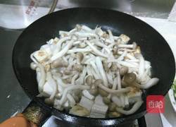 蟹味菇鲜菜汤的做法图解4