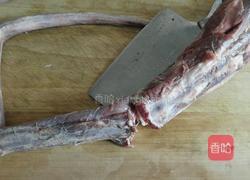 炖牛尾的做法图解1