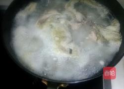 脊骨炖酸菜的做法图解3