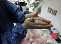 韭菜盒子的做法图解13