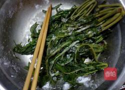 炸香椿鱼的做法图解1