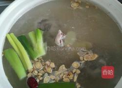 萝卜脊骨汤的做法图解6