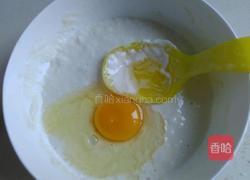 槐花鸡蛋饼的做法图解3