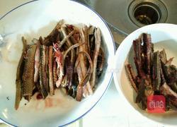 黄鳝炒韭菜的做法图解3