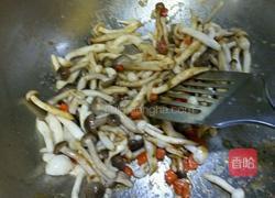 双菇咖喱炒饭的做法图解7