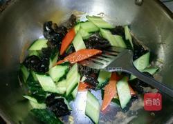 鸡蛋木耳炒黄瓜的做法图解8