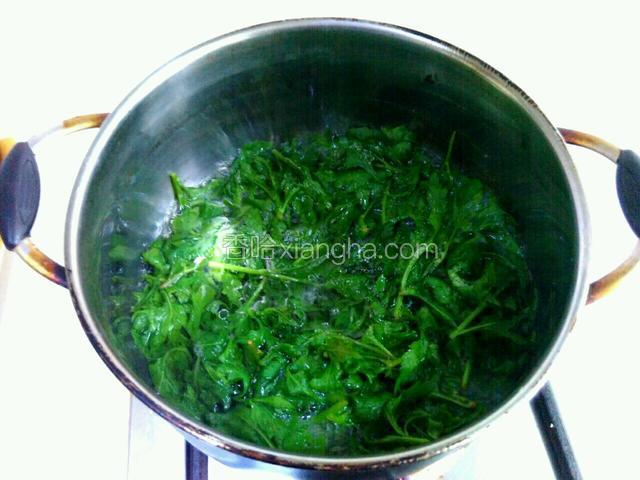 加油，盐，大火烧开