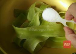 葱油莴笋的做法图解3