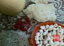 雪梨银耳炖川贝的做法图解1