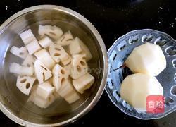 莲藕雪梨汁的做法图解1