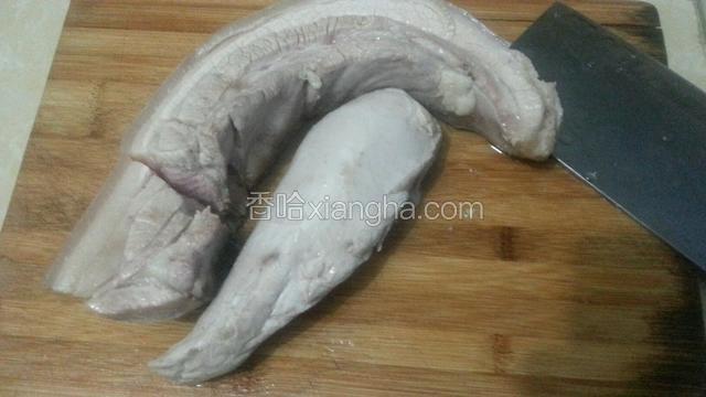 将它们过下水，去腥味