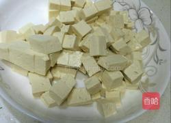 香椿豆腐的做法图解1