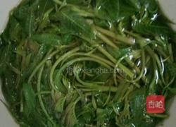 香椿炒鸡蛋的做法图解1