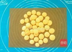 蛋黄饼干(宝宝零食)的做法图解9