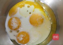 抹茶蛋糕卷的做法图解3