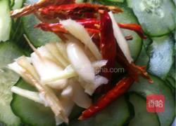 青炒黄瓜片的做法图解1