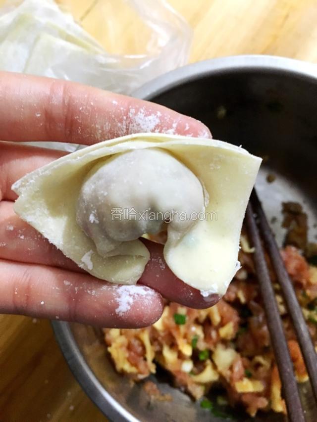对角捏住