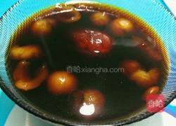 红枣桂圆枸杞汤的做法图解2