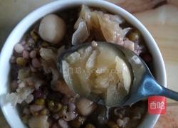 莲子银耳粥的做法图解6
