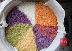 七色彩虹糯米饭的做法图解3
