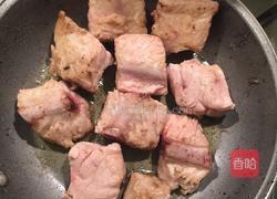 番茄排骨的做法图解1