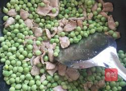 豌豆炒肉片的做法图解6