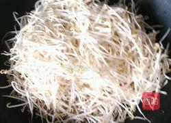 豆芽春卷的做法图解2