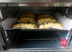 毛毛虫肉松面包的做法图解16