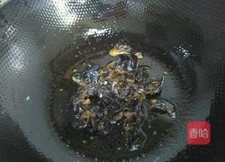 青椒木耳炒腐竹的做法图解3