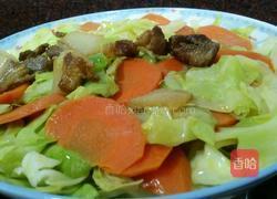 胡萝卜包菜炒肉的做法图解9