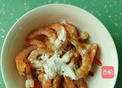 虾仁炒西兰花的做法图解1