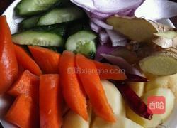 土豆炖鹅肉的做法图解2