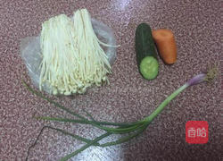 凉拌金针菇的做法图解1