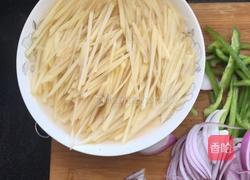 晴晴牌醋溜土豆丝的做法图解2