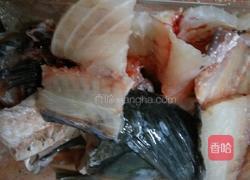 鱼骨汤的做法图解2