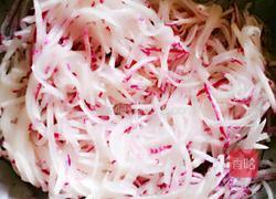 凉拌红皮萝卜的做法图解4